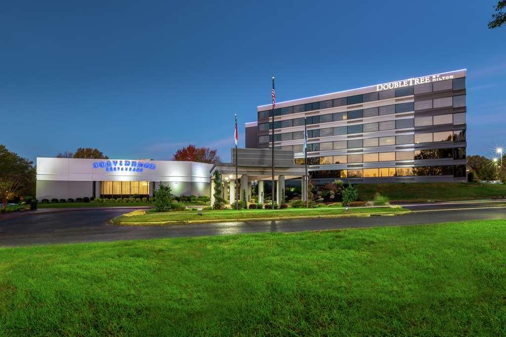 Doubletree By Hilton Winston Salem - University, Nc Bagian luar foto