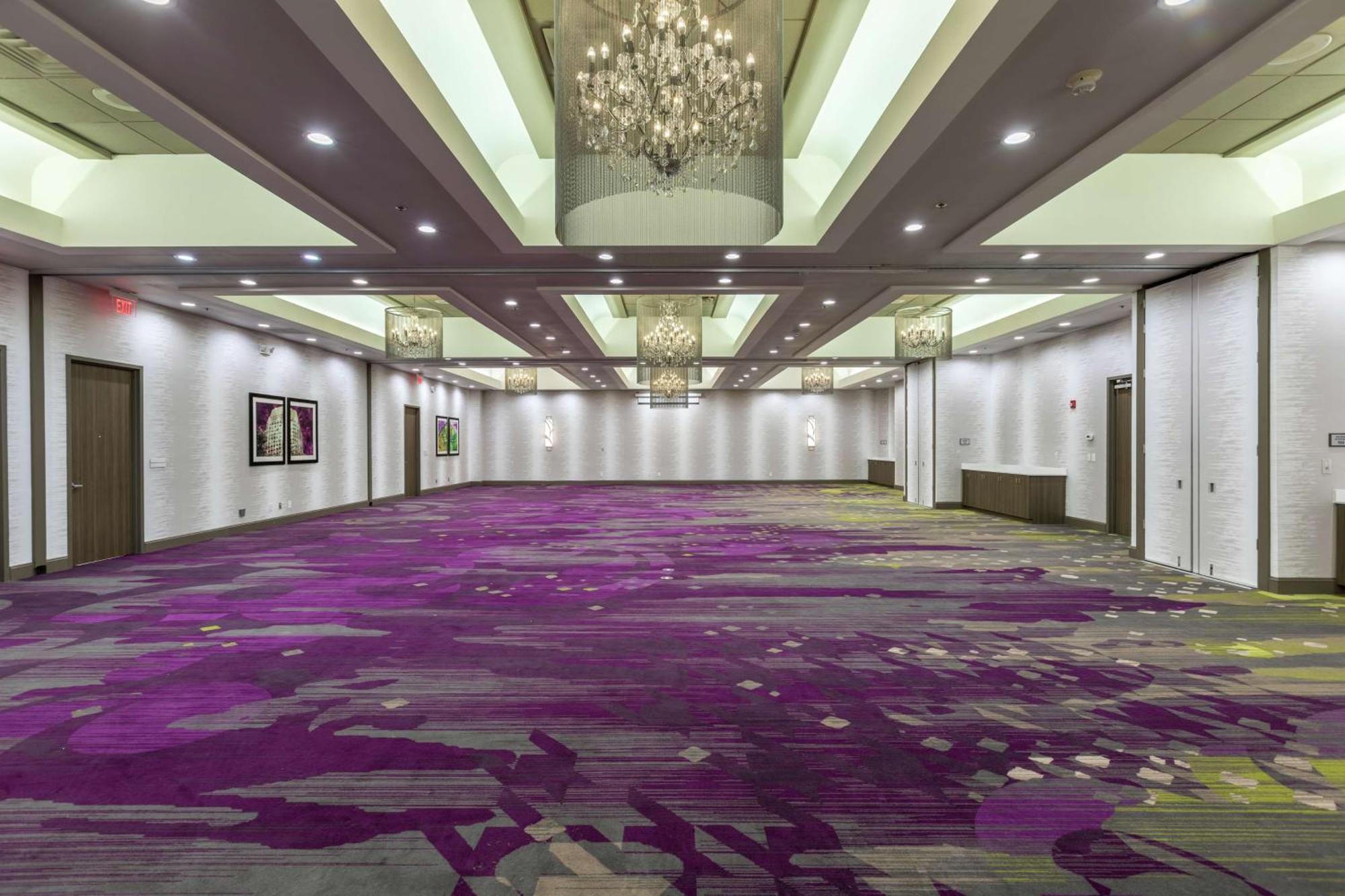 Doubletree By Hilton Winston Salem - University, Nc Bagian luar foto