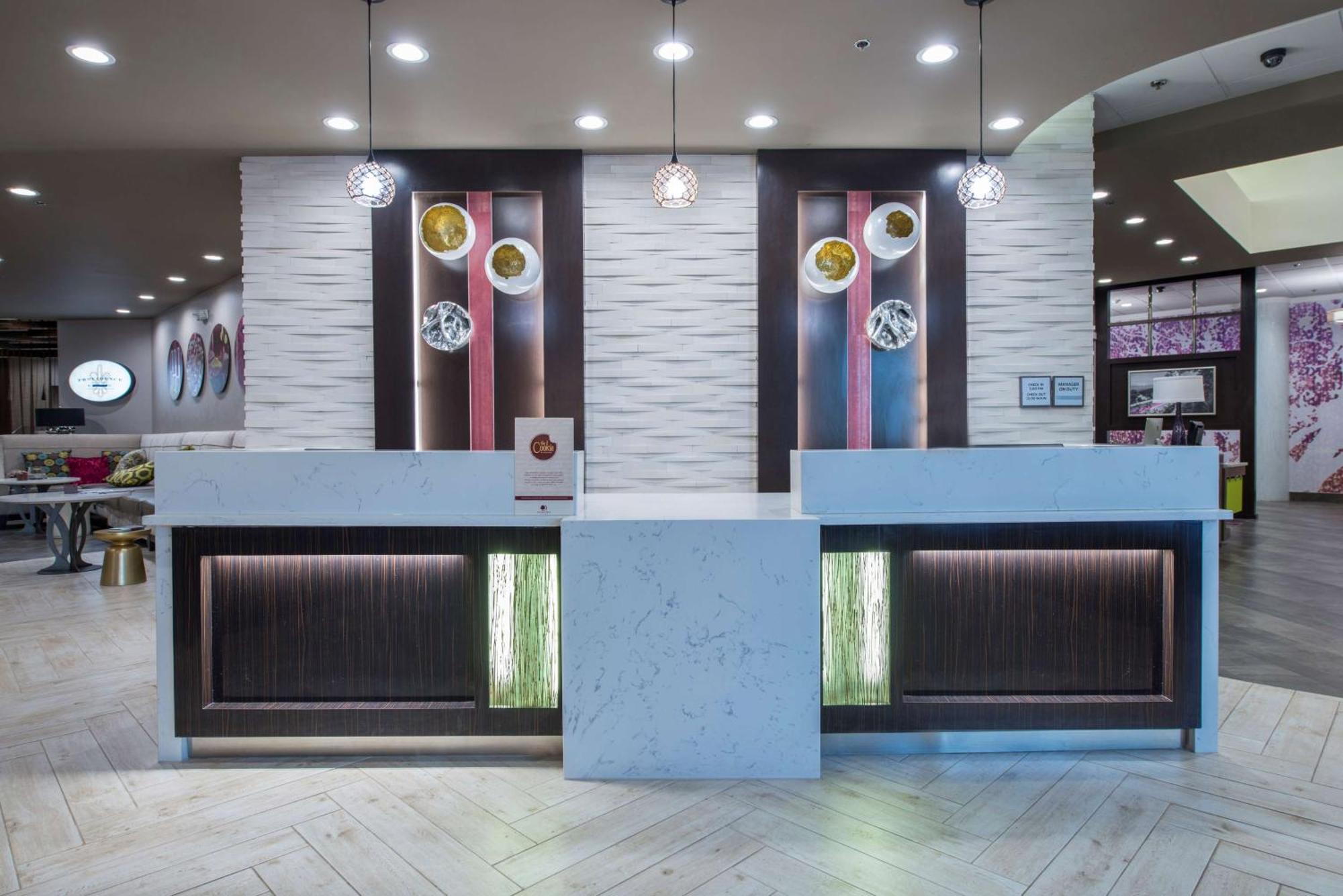 Doubletree By Hilton Winston Salem - University, Nc Bagian luar foto