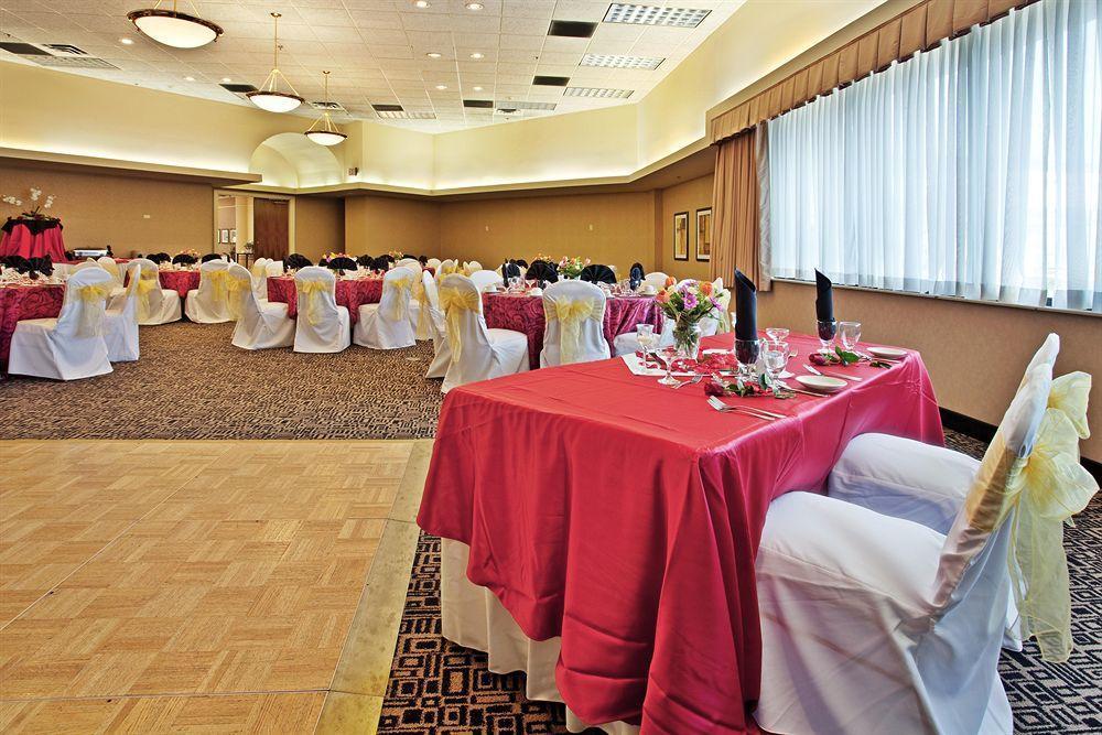 Doubletree By Hilton Winston Salem - University, Nc Restoran foto